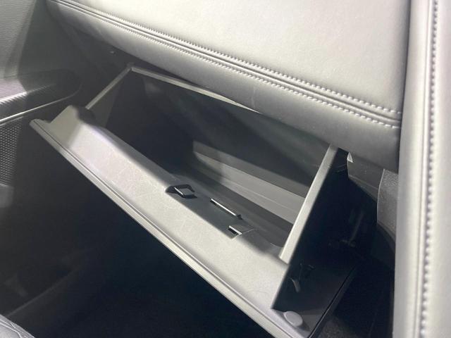 デリカＤ：５ Ｐ　禁煙車　４ＷＤ　ターボ　ディーゼル　両側電動スライド　ＢＩＧ－Ｘ１１型ナビ　全周囲カメラ　衝突被害軽減　レーダークルーズ　パワーバックドア　パワーシート　ドラレコ　スマートキー　電動サイドステップ（49枚目）