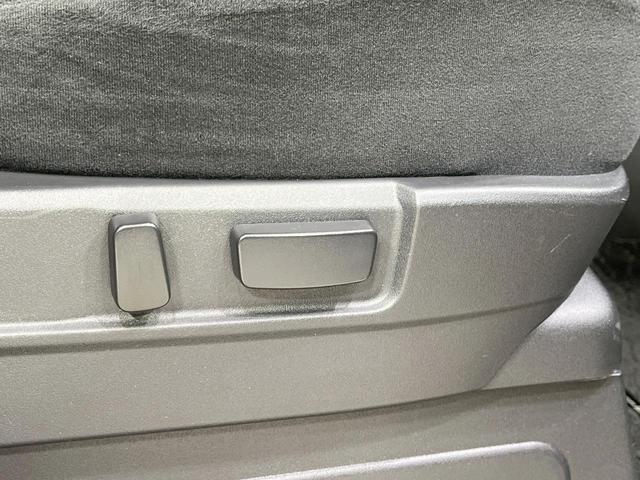 デリカＤ：５ Ｐ　禁煙車　４ＷＤ　ターボ　ディーゼル　両側電動スライド　ＢＩＧ－Ｘ１１型ナビ　全周囲カメラ　衝突被害軽減　レーダークルーズ　パワーバックドア　パワーシート　ドラレコ　スマートキー　電動サイドステップ（51枚目）