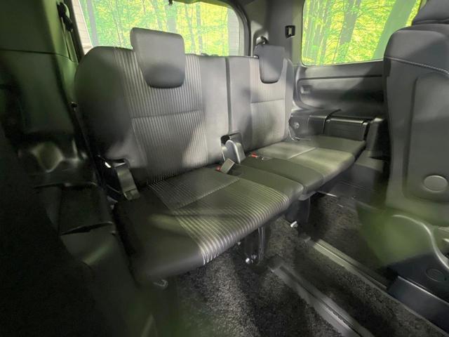 ヴォクシー ＺＳ　煌ＩＩ　禁煙車　後席モニター　９型ナビ　衝突軽減装置　両側電動スライドドア　クルコン　ドラレコ　コーナーセンサー　ＬＥＤヘッド　ＥＴＣ　純正１６インチアルミ　オートハイビーム　オートライト　Ｂｌｕｅｔｏｏｔｈ（10枚目）
