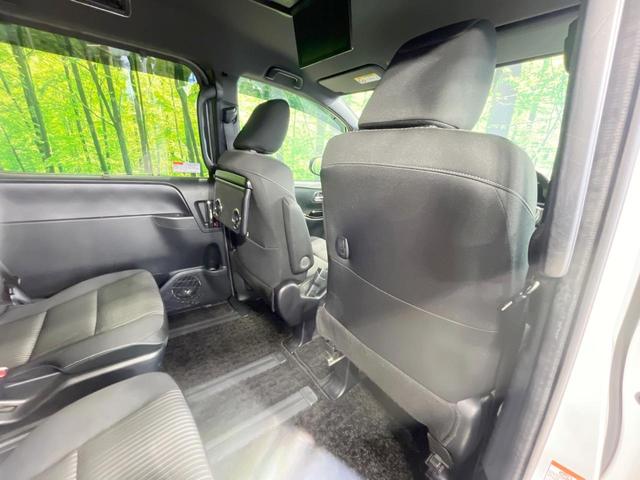 ヴォクシー ＺＳ　煌ＩＩ　禁煙車　後席モニター　９型ナビ　衝突軽減装置　両側電動スライドドア　クルコン　ドラレコ　コーナーセンサー　ＬＥＤヘッド　ＥＴＣ　純正１６インチアルミ　オートハイビーム　オートライト　Ｂｌｕｅｔｏｏｔｈ（41枚目）