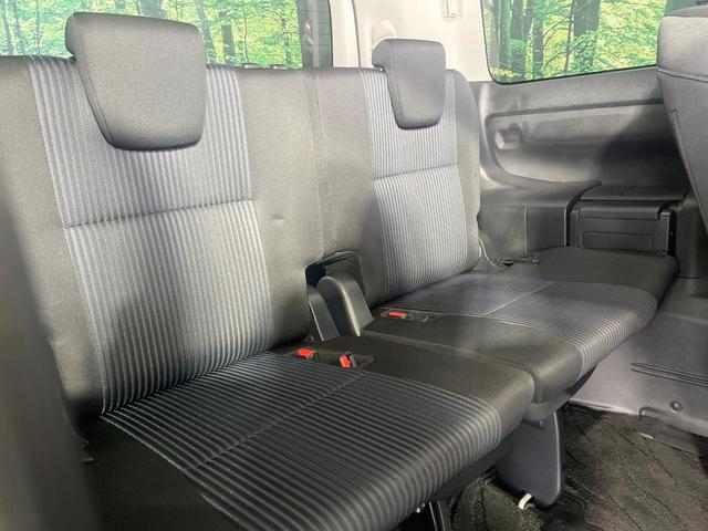 ヴォクシー ＺＳ　煌ＩＩ　禁煙車　純正９型ナビ　両側電動スライド　バックカメラ　衝突軽減装置　ＬＥＤヘッド　スマートキー　ＥＴＣ　純正１６インチＡＷ　オートハイビーム　オートライト　デュアルエアコン　Ｂｌｕｅｔｏｏｔｈ（10枚目）