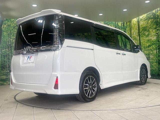 ヴォクシー ＺＳ　煌ＩＩ　禁煙車　純正９型ナビ　両側電動スライド　バックカメラ　衝突軽減装置　ＬＥＤヘッド　スマートキー　ＥＴＣ　純正１６インチＡＷ　オートハイビーム　オートライト　デュアルエアコン　Ｂｌｕｅｔｏｏｔｈ（17枚目）