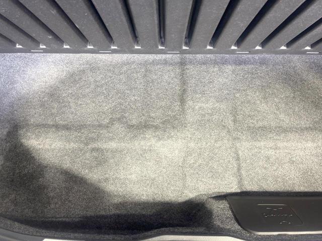 ヴォクシー ＺＳ　煌ＩＩ　禁煙車　純正９型ナビ　両側電動スライド　バックカメラ　衝突軽減装置　ＬＥＤヘッド　スマートキー　ＥＴＣ　純正１６インチＡＷ　オートハイビーム　オートライト　デュアルエアコン　Ｂｌｕｅｔｏｏｔｈ（39枚目）