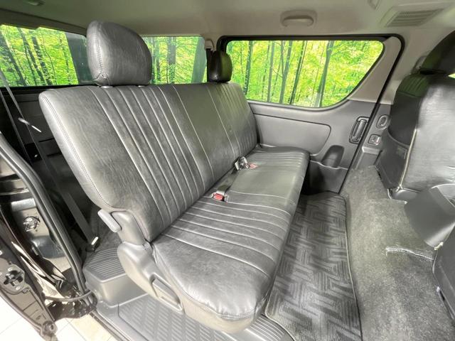 ハイエースバン ロングスーパーGL 4WD ディーゼル 禁煙車 衝突軽減装置 両側電動ドア 純正ナビ 全周囲カメラ 寒冷地仕様 デジタルインナーミラー 100V電源 コーナーセンサー オートハイビーム スマートキー LEDヘッド ETC(9枚目)