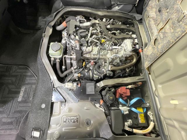 ハイエースバン ロングスーパーGL 4WD ディーゼル 禁煙車 衝突軽減装置 両側電動ドア 純正ナビ 全周囲カメラ 寒冷地仕様 デジタルインナーミラー 100V電源 コーナーセンサー オートハイビーム スマートキー LEDヘッド ETC(18枚目)