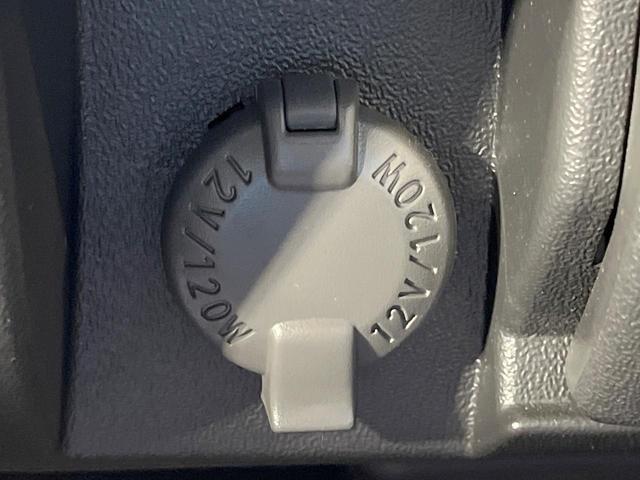 ハイエースバン ロングスーパーGL 4WD ディーゼル 禁煙車 衝突軽減装置 両側電動ドア 純正ナビ 全周囲カメラ 寒冷地仕様 デジタルインナーミラー 100V電源 コーナーセンサー オートハイビーム スマートキー LEDヘッド ETC(62枚目)