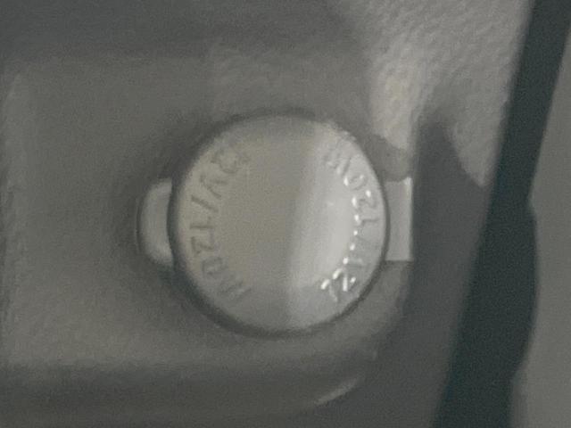 アルト VP 禁煙車 5MT CD 横滑り防止装置 盗難防止システム リモコンキー 衝突安全ボディ プライバシーガラス ドアバイザー AUX ヘッドライトレベライザー エアコン パワーステアリング(25枚目)