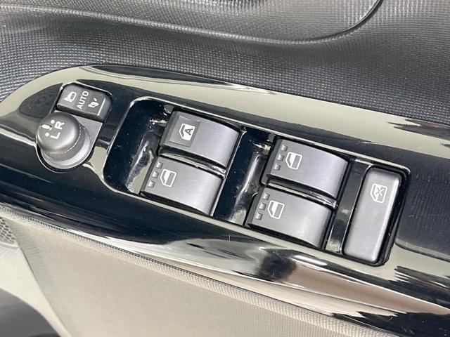 ムーヴキャンバス Gブラックインテリアリミテッド SAIII 禁煙車 両側電動スライド SDナビ 全周囲カメラ 衝突軽減装置 2トーンカラー スマートキー LEDヘッド オートハイビーム オートライト オートエアコン Bluetooth 革巻きステアリング(46枚目)