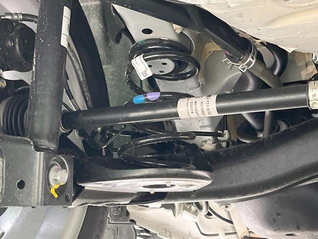 フロンクス ベースグレード 4WD 禁煙車 衝突軽減装置 純正9型ナビ 全周囲カメラ レーダークルーズ ブラインドスポットモニター ヘッドアップディスプレイ 前席シートヒーター 合皮シート LEDヘッド スマートキー(23枚目)