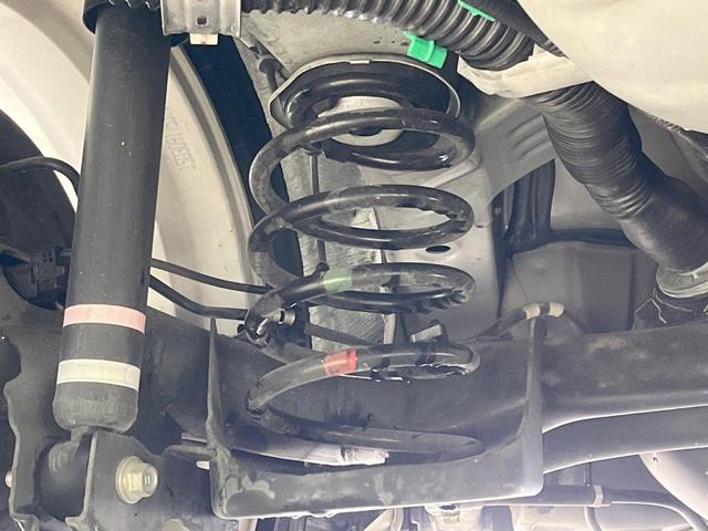 アクア Ｇ　禁煙車　純正ナビ　バックカメラ　ＬＥＤヘッド　スマートキー　ＥＴＣ　ドラレコ　オートエアコン　オートライト　純正１６インチアルミ　クルコン　電動格納ミラー　Ｂｌｕｅｔｏｏｔｈ再生　ＣＤ　ＤＶＤ再生（20枚目）