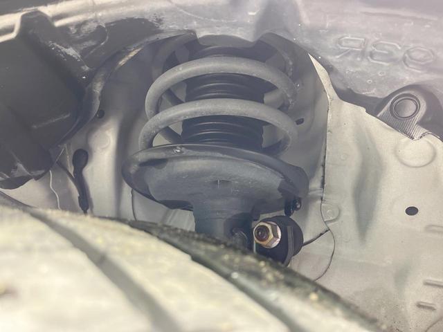 アクア Ｇ　禁煙車　純正ナビ　バックカメラ　ＬＥＤヘッド　スマートキー　ＥＴＣ　ドラレコ　オートエアコン　オートライト　純正１６インチアルミ　クルコン　電動格納ミラー　Ｂｌｕｅｔｏｏｔｈ再生　ＣＤ　ＤＶＤ再生（23枚目）