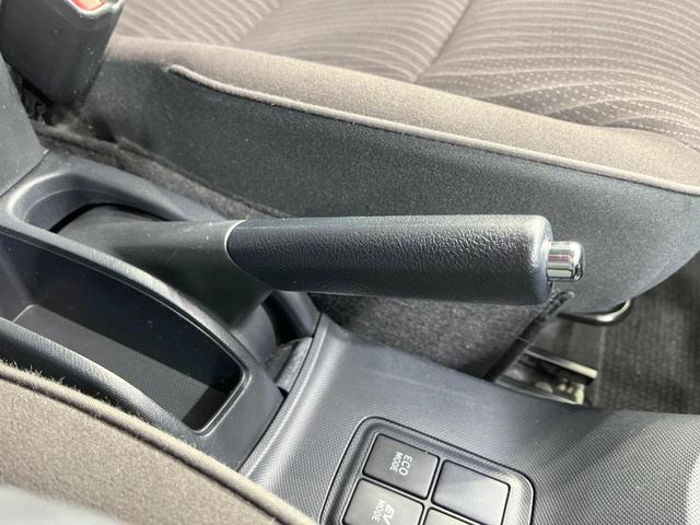 アクア Ｇ　禁煙車　純正ナビ　バックカメラ　ＬＥＤヘッド　スマートキー　ＥＴＣ　ドラレコ　オートエアコン　オートライト　純正１６インチアルミ　クルコン　電動格納ミラー　Ｂｌｕｅｔｏｏｔｈ再生　ＣＤ　ＤＶＤ再生（35枚目）