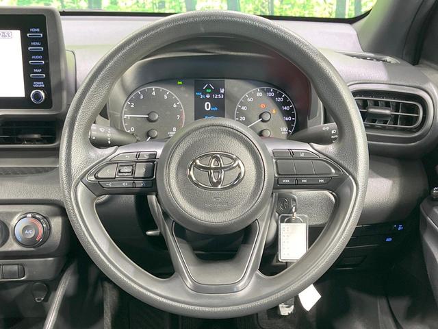 ヤリス Ｘ　禁煙車　純正ディスプレイオーディオ　バックカメラ　衝突軽減装置　ドラレコ　ＥＴＣ　コーナーセンサー　オートハイビーム　車線逸脱警報装置　キーレス　オートライト　電動格納ミラー　Ｂｌｕｅｔｏｏｔｈ（11枚目）