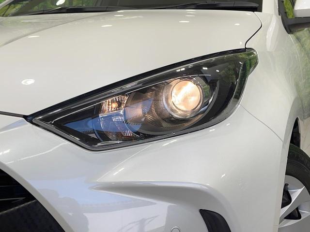 ヤリス Ｘ　禁煙車　純正ディスプレイオーディオ　バックカメラ　衝突軽減装置　ドラレコ　ＥＴＣ　コーナーセンサー　オートハイビーム　車線逸脱警報装置　キーレス　オートライト　電動格納ミラー　Ｂｌｕｅｔｏｏｔｈ（12枚目）