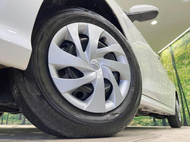 ヤリス Ｘ　禁煙車　純正ディスプレイオーディオ　バックカメラ　衝突軽減装置　ドラレコ　ＥＴＣ　コーナーセンサー　オートハイビーム　車線逸脱警報装置　キーレス　オートライト　電動格納ミラー　Ｂｌｕｅｔｏｏｔｈ（13枚目）