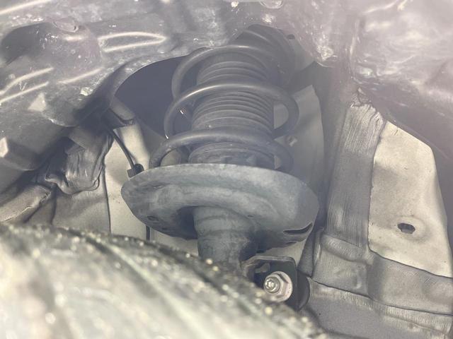 ヤリス Ｘ　禁煙車　純正ディスプレイオーディオ　バックカメラ　衝突軽減装置　ドラレコ　ＥＴＣ　コーナーセンサー　オートハイビーム　車線逸脱警報装置　キーレス　オートライト　電動格納ミラー　Ｂｌｕｅｔｏｏｔｈ（21枚目）