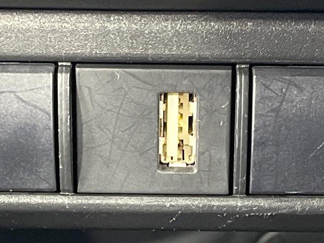 ヤリス Ｘ　禁煙車　純正ディスプレイオーディオ　バックカメラ　衝突軽減装置　ドラレコ　ＥＴＣ　コーナーセンサー　オートハイビーム　車線逸脱警報装置　キーレス　オートライト　電動格納ミラー　Ｂｌｕｅｔｏｏｔｈ（34枚目）