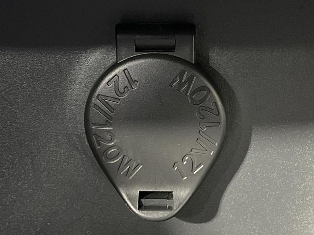 ヤリス Ｘ　禁煙車　純正ディスプレイオーディオ　バックカメラ　衝突軽減装置　ドラレコ　ＥＴＣ　コーナーセンサー　オートハイビーム　車線逸脱警報装置　キーレス　オートライト　電動格納ミラー　Ｂｌｕｅｔｏｏｔｈ（35枚目）