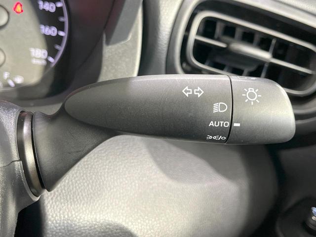 ヤリス Ｘ　禁煙車　純正ディスプレイオーディオ　バックカメラ　衝突軽減装置　ドラレコ　ＥＴＣ　コーナーセンサー　オートハイビーム　車線逸脱警報装置　キーレス　オートライト　電動格納ミラー　Ｂｌｕｅｔｏｏｔｈ（39枚目）