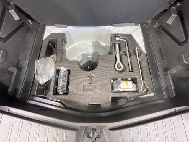 ノート X 純正SDナビ 衝突軽減装置 スマートキー オートライト Bluetooth CD 地デジ 電動格納ミラー 盗難防止装置 衝突安全ボディ アイドリングストップ トラクションコントロール(39枚目)