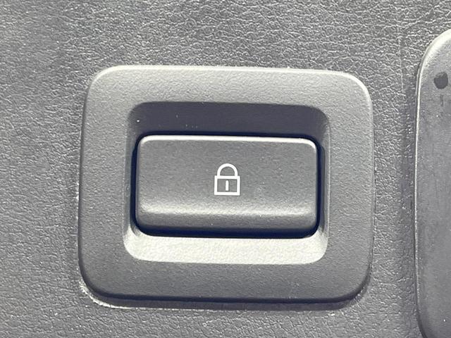 MAZDA3ファストバック 15S 禁煙車 純正8.8型ナビ 全周囲カメラ 衝突軽減装置 レーダークルーズ コーナーセンサー LEDヘッド ETC スマートキー ヘッドアップディスプレイ ブラインドスポットモニター(36枚目)