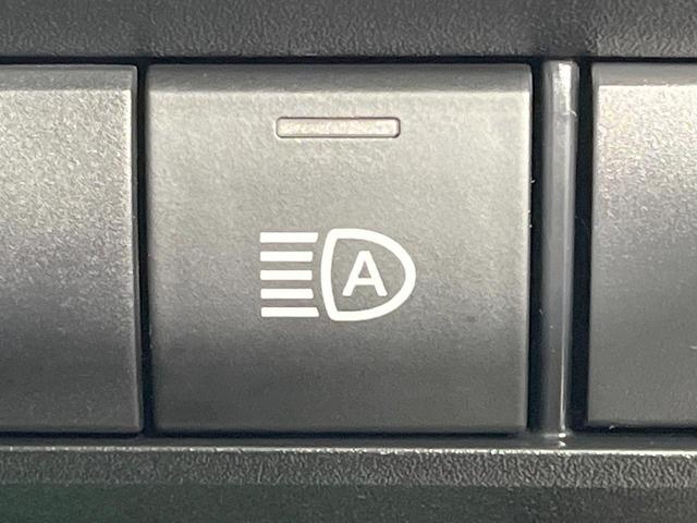 ヴォクシー Ｓ－Ｚ　禁煙車　モデリスタエアロ　純正１０．５型ディスプレイ　両側電動スライド　バックカメラ　レーダークルーズ　ハーフレザーシート　ドラレコ　ＥＴＣ　ＬＥＤヘッド　スマートキー　ＣＤ　ＤＶＤキッド（38枚目）