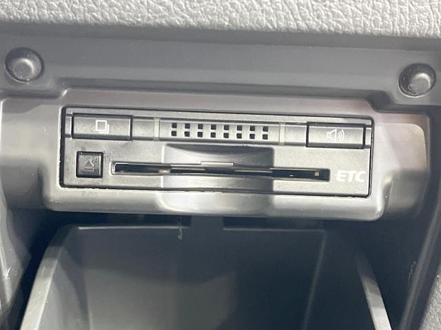 アルファード ２４０Ｓ　タイプゴールド　サンルーフ　１１型ディスプレイオーディオ　バックカメラ　両側電動ドア　寒冷地仕様　ハーフレザー　コーナーセンサー　ＥＴＣ　クルコン　ＨＩＤヘッド　オートライト　オートエアコン　純正１８インチＡＷ（31枚目）