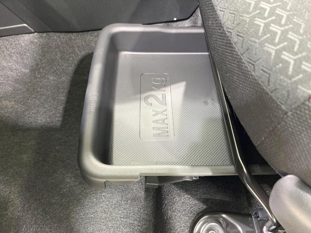 ライズ Ｚ　登録済未使用車　９型ディスプレイオーディオ　全周囲カメラ　衝突軽減装置　レーダークルーズ　シートヒーター　クリアランスソナー　ＬＥＤヘッド　オートハイビーム　車線逸脱防止　オートエアコン（49枚目）