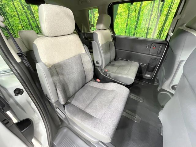 フリード エアー　４ＷＤ　登録済未使用車　衝突軽減装置　純正８型ディスプレイオーディオ　バックカメラ　両側電動スライド　レーダークルーズ　寒冷地仕様　ＬＥＤヘッド　前席シートヒーター　スマートキー　オートライト（9枚目）