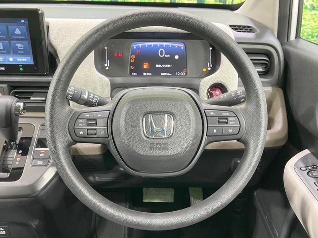 フリード エアー　４ＷＤ　登録済未使用車　衝突軽減装置　純正８型ディスプレイオーディオ　バックカメラ　両側電動スライド　レーダークルーズ　寒冷地仕様　ＬＥＤヘッド　前席シートヒーター　スマートキー　オートライト（12枚目）