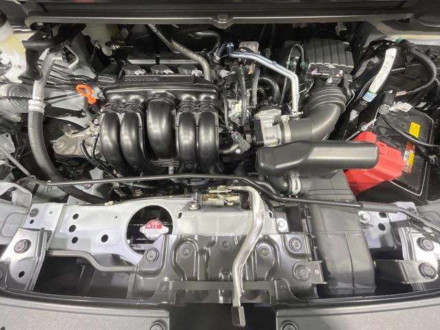 フリード エアー　４ＷＤ　登録済未使用車　衝突軽減装置　純正８型ディスプレイオーディオ　バックカメラ　両側電動スライド　レーダークルーズ　寒冷地仕様　ＬＥＤヘッド　前席シートヒーター　スマートキー　オートライト（18枚目）