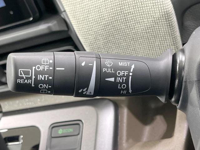 フリード エアー　４ＷＤ　登録済未使用車　衝突軽減装置　純正８型ディスプレイオーディオ　バックカメラ　両側電動スライド　レーダークルーズ　寒冷地仕様　ＬＥＤヘッド　前席シートヒーター　スマートキー　オートライト（32枚目）