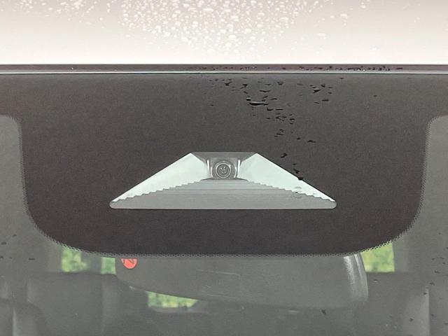 ステップワゴン スパーダ　登録済未使用車　衝突軽減装置　純正１１．４型ナビ　バックカメラ　両側電動スライド　レーダークルーズ　前席シートヒーター　スマートキー　パドルシフト　パワーバックドア　オートライト　オートエアコン（5枚目）