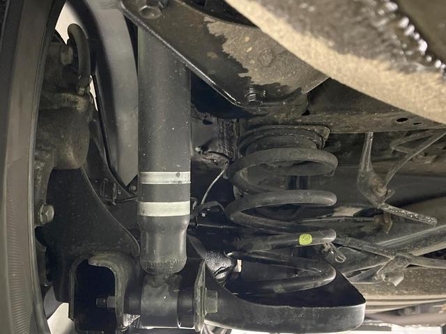 ノア ハイブリッドＳｉ　ダブルバイビーＩＩ　禁煙車　衝突軽減装置　後席モニター　ＢＩＧ－Ｘ９型ナビ　バックカメラ　両側電動スライド　ハーフレザーシート　前席シートヒーター　ＬＥＤヘッド　スマートキー　ドラレコ　ＥＴＣ　リアオートエアコン（22枚目）