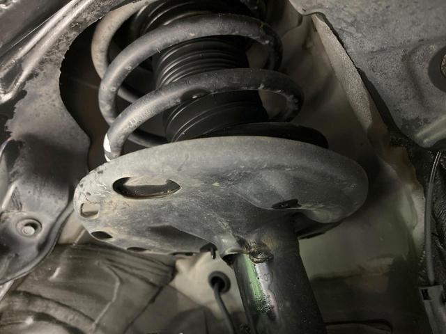 ノア ハイブリッドＳｉ　ダブルバイビーＩＩ　禁煙車　衝突軽減装置　後席モニター　ＢＩＧ－Ｘ９型ナビ　バックカメラ　両側電動スライド　ハーフレザーシート　前席シートヒーター　ＬＥＤヘッド　スマートキー　ドラレコ　ＥＴＣ　リアオートエアコン（23枚目）