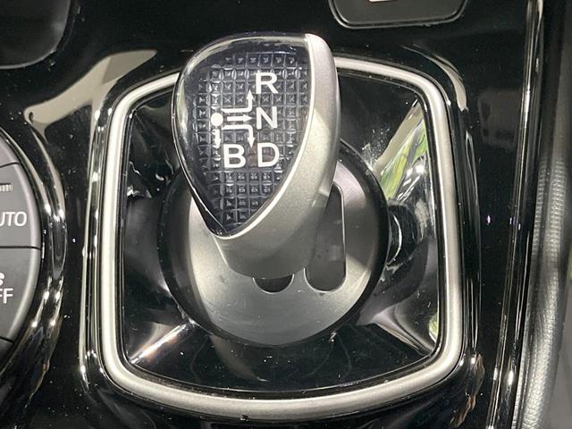 ノア ハイブリッドＳｉ　ダブルバイビーＩＩ　禁煙車　衝突軽減装置　後席モニター　ＢＩＧ－Ｘ９型ナビ　バックカメラ　両側電動スライド　ハーフレザーシート　前席シートヒーター　ＬＥＤヘッド　スマートキー　ドラレコ　ＥＴＣ　リアオートエアコン（24枚目）