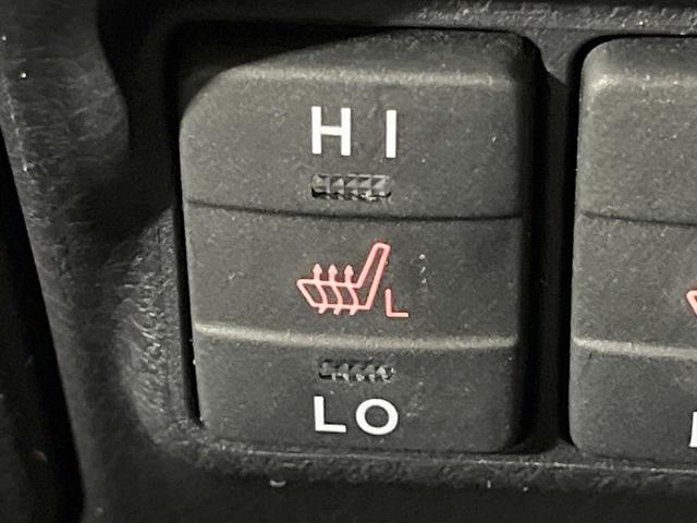 ノア ハイブリッドＳｉ　ダブルバイビーＩＩ　禁煙車　衝突軽減装置　後席モニター　ＢＩＧ－Ｘ９型ナビ　バックカメラ　両側電動スライド　ハーフレザーシート　前席シートヒーター　ＬＥＤヘッド　スマートキー　ドラレコ　ＥＴＣ　リアオートエアコン（35枚目）