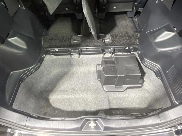 ノア ハイブリッドＳｉ　ダブルバイビーＩＩ　禁煙車　衝突軽減装置　後席モニター　ＢＩＧ－Ｘ９型ナビ　バックカメラ　両側電動スライド　ハーフレザーシート　前席シートヒーター　ＬＥＤヘッド　スマートキー　ドラレコ　ＥＴＣ　リアオートエアコン（59枚目）