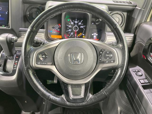 �y�X�e�A�����O�X�C�b�`�z�^�]���A�O������ڐ������炷���ƂȂ��A�I�[�f�B�I���̑��삪�\�ȕ֗��@�\�I���S�����K�ȃh���C�u�����o���Ă���܂���