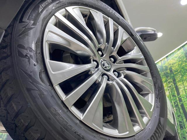 ハリアーハイブリッド Z レザーパッケージ 禁煙車 4WD 調光パノラマルーフ JBLサウンド付12.3型ナビ 衝突軽減装置 レーダークルーズ シートベンチレーション 全周囲カメラ ブラック革シート ブラインドスポットモニター LEDヘッド(13枚目)