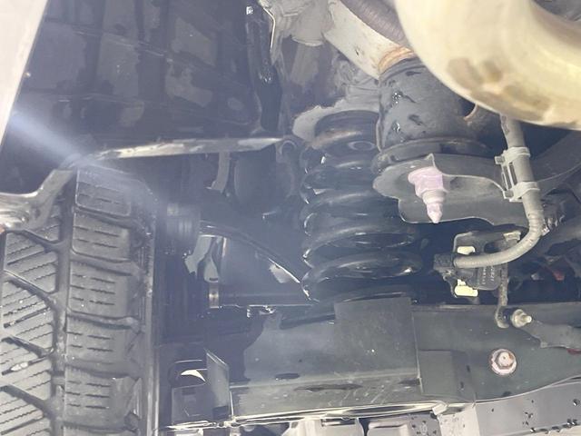 ハリアーハイブリッド Z レザーパッケージ 禁煙車 4WD 調光パノラマルーフ JBLサウンド付12.3型ナビ 衝突軽減装置 レーダークルーズ シートベンチレーション 全周囲カメラ ブラック革シート ブラインドスポットモニター LEDヘッド(23枚目)