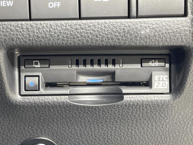 ハリアーハイブリッド Z レザーパッケージ 禁煙車 4WD 調光パノラマルーフ JBLサウンド付12.3型ナビ 衝突軽減装置 レーダークルーズ シートベンチレーション 全周囲カメラ ブラック革シート ブラインドスポットモニター LEDヘッド(42枚目)