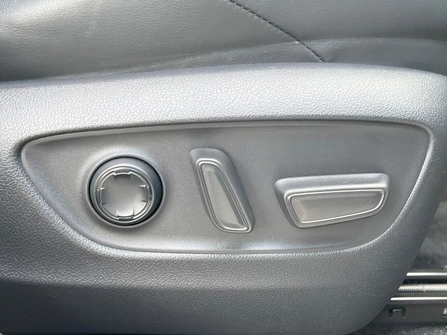 ハリアーハイブリッド Z レザーパッケージ 禁煙車 4WD 調光パノラマルーフ JBLサウンド付12.3型ナビ 衝突軽減装置 レーダークルーズ シートベンチレーション 全周囲カメラ ブラック革シート ブラインドスポットモニター LEDヘッド(57枚目)