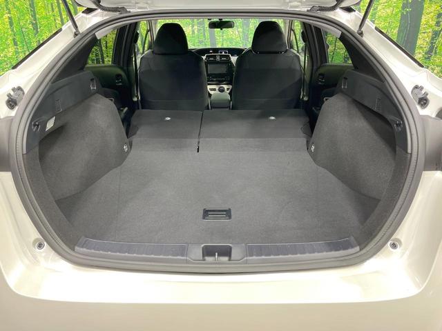 プリウス Ｓ　禁煙車　４ＷＤ　純正ナビ　バックカメラ　スマートキー　ＥＴＣ　ＬＥＤヘッド　オートライト　オートエアコン　純正１５インチＡＷ　Ｂｌｕｅｔｏｏｔｈ　革巻きステアリング　ステアリングスイッチ（10枚目）