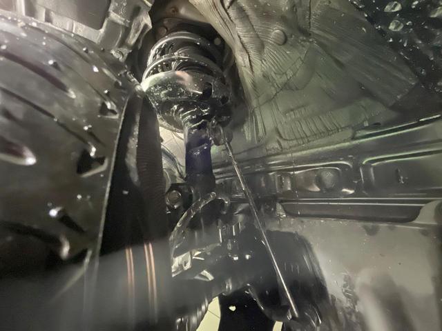 プリウス Ｓ　禁煙車　４ＷＤ　純正ナビ　バックカメラ　スマートキー　ＥＴＣ　ＬＥＤヘッド　オートライト　オートエアコン　純正１５インチＡＷ　Ｂｌｕｅｔｏｏｔｈ　革巻きステアリング　ステアリングスイッチ（23枚目）