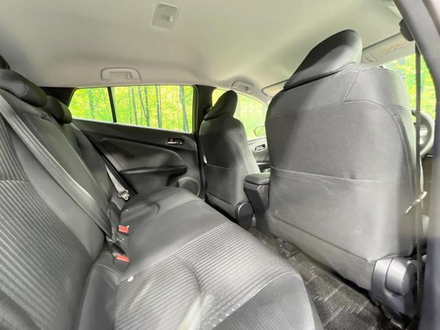 プリウス Ｓ　禁煙車　４ＷＤ　純正ナビ　バックカメラ　スマートキー　ＥＴＣ　ＬＥＤヘッド　オートライト　オートエアコン　純正１５インチＡＷ　Ｂｌｕｅｔｏｏｔｈ　革巻きステアリング　ステアリングスイッチ（40枚目）