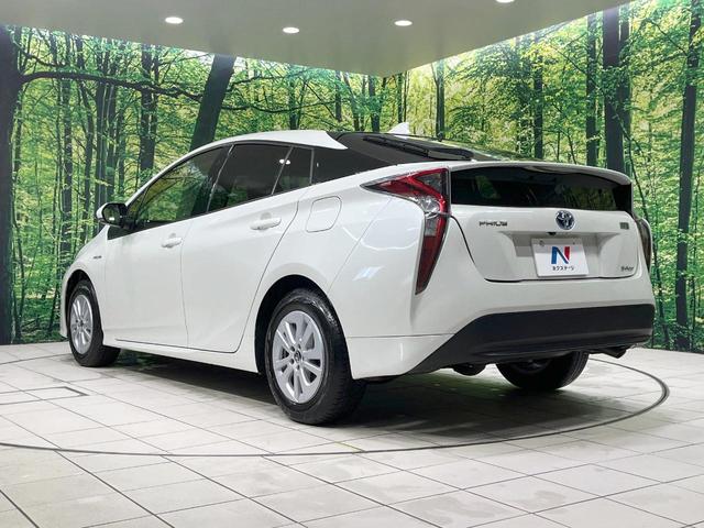 プリウス Ｓ　禁煙車　４ＷＤ　純正ナビ　バックカメラ　スマートキー　ＥＴＣ　ＬＥＤヘッド　オートライト　オートエアコン　純正１５インチＡＷ　Ｂｌｕｅｔｏｏｔｈ　革巻きステアリング　ステアリングスイッチ（48枚目）