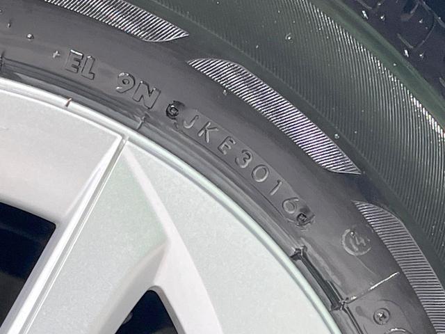 プリウス Ｓ　禁煙車　４ＷＤ　純正ナビ　バックカメラ　スマートキー　ＥＴＣ　ＬＥＤヘッド　オートライト　オートエアコン　純正１５インチＡＷ　Ｂｌｕｅｔｏｏｔｈ　革巻きステアリング　ステアリングスイッチ（53枚目）