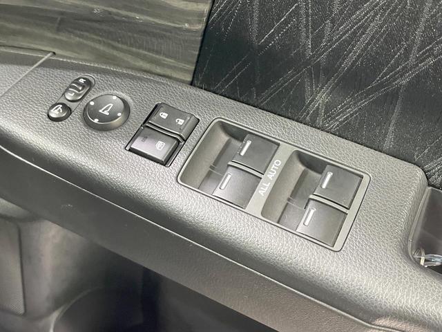 オデッセイハイブリッド ハイブリッドアブソルート・ホンダセンシング　禁煙車　後席モニター　純正８型ナビ　バックカメラ　両側電動スライド　ＥＴＣ　スマートキー　ＬＥＤヘッド　クルーズコントロール　オートエアコン　純正１７インチアルミ　Ｂｌｕｅｔｏｏｔｈ再生（52枚目）