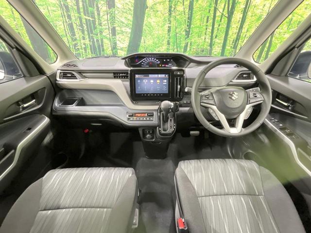 ソリオ ハイブリッドＭＺ　登録済未使用車　衝突軽減装置　純正９型ナビ　全周囲カメラ　レーダークルーズ　両側電動スライド　コーナーセンサー　ＬＥＤヘッド　ブラインドスポットモニター　ＣＤ　ＤＶＤ　シートヒーター（2枚目）